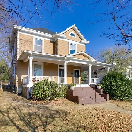 Cozy Roanoke Vacation Rental 2 Mi To Downtown!